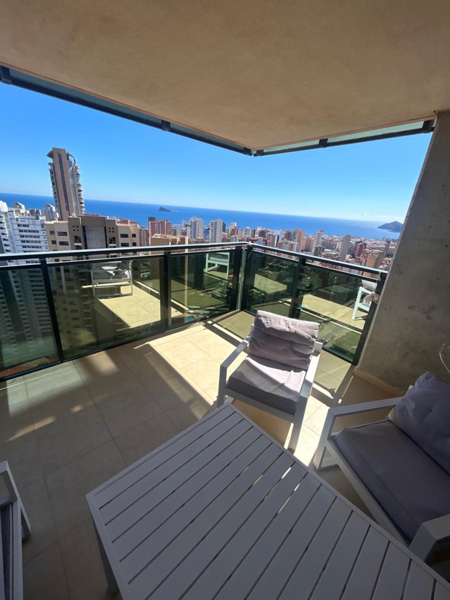 Kronos Apartment Бенидорм Екстериор снимка