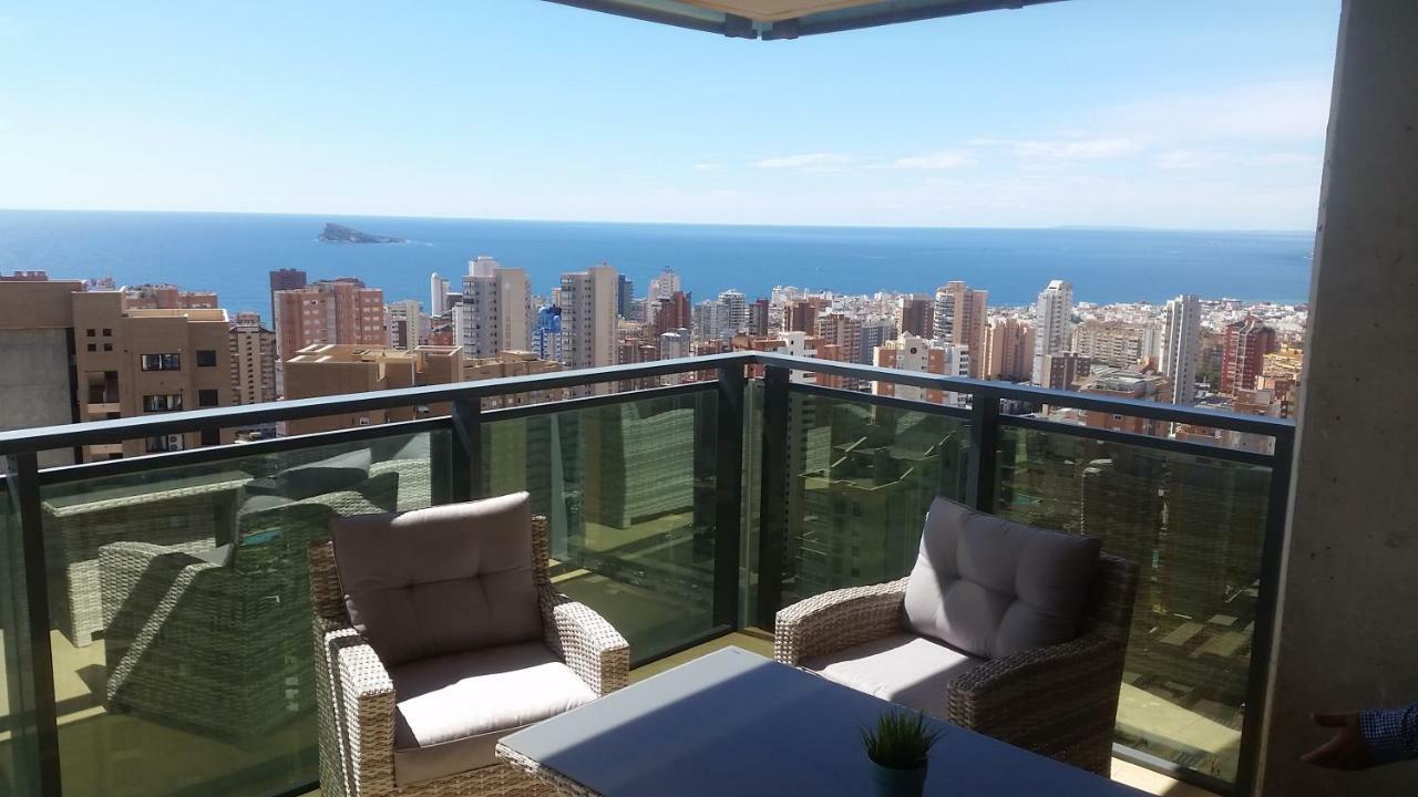 Kronos Apartment Бенидорм Екстериор снимка