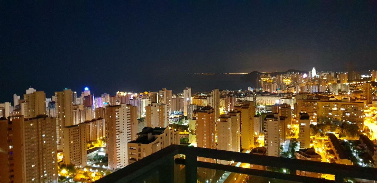 Kronos Apartment Бенидорм Екстериор снимка